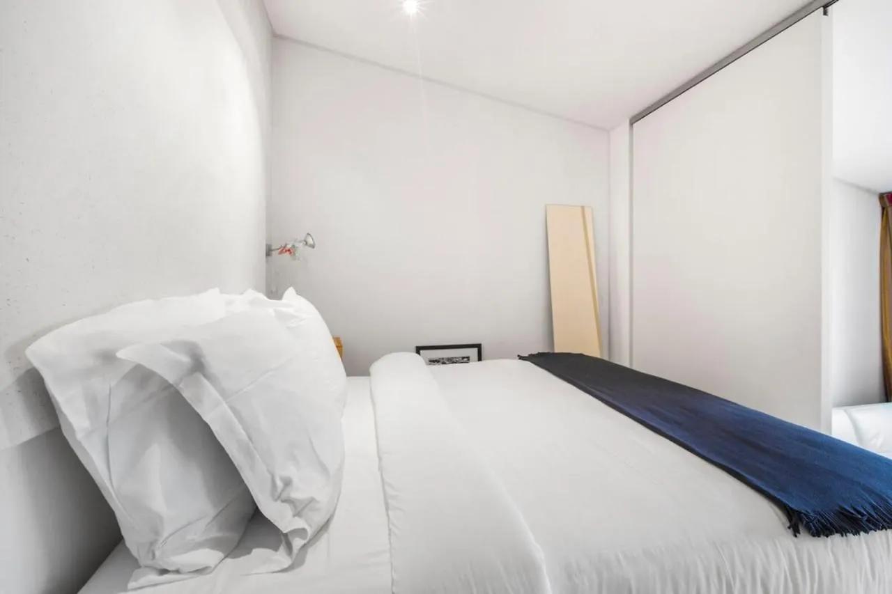 Modern Apartment In The Heart Of The Marais Paris