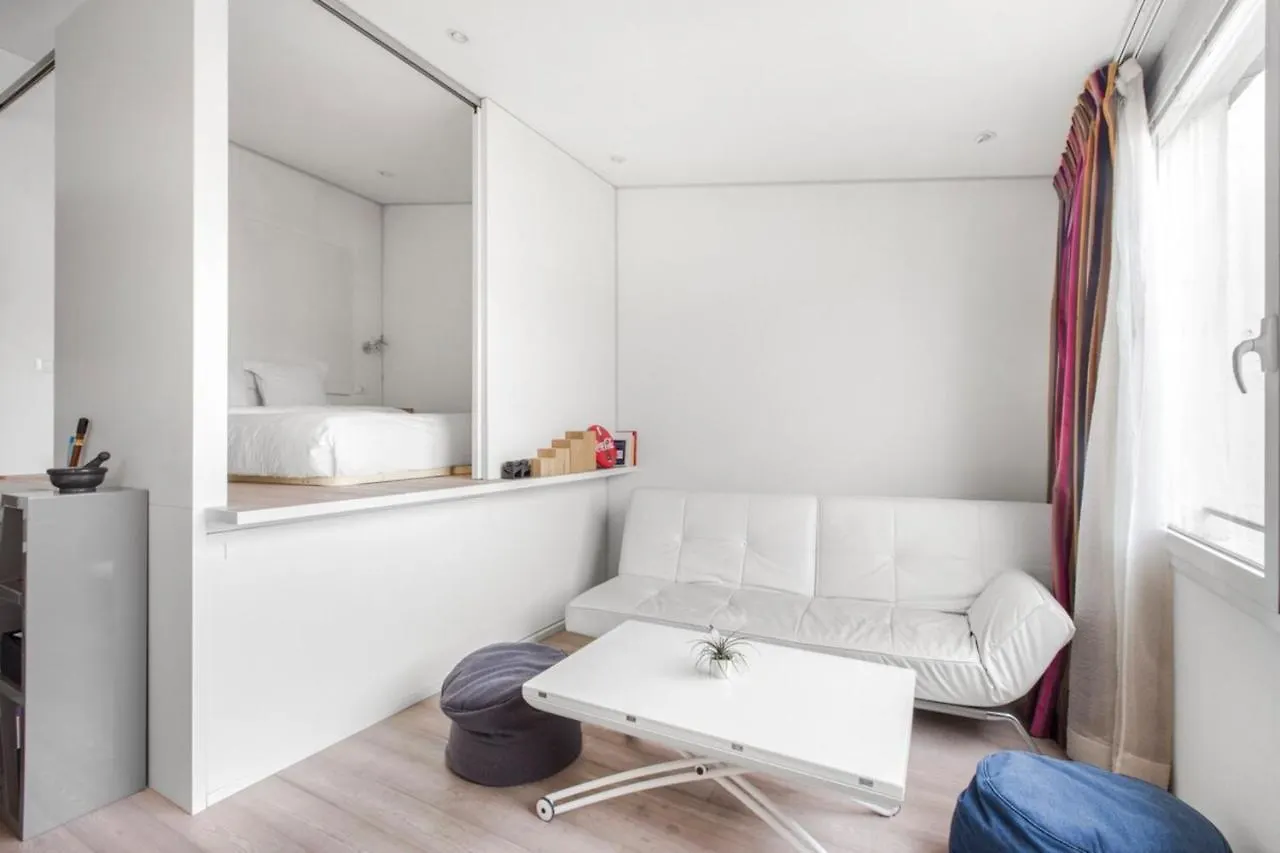 Modern Apartment In The Heart Of The Marais Paris