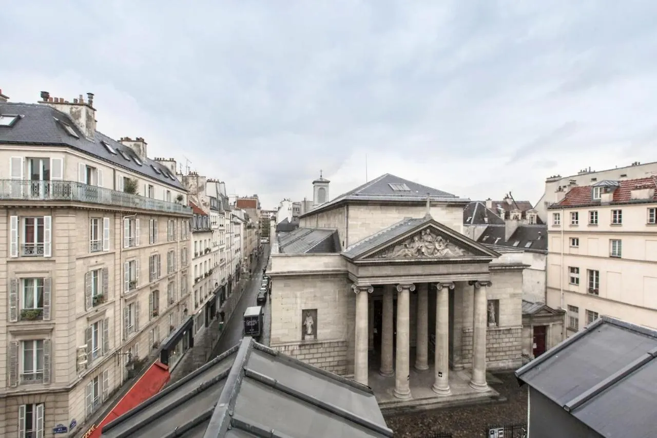 Modern Apartment In The Heart Of The Marais Paris
