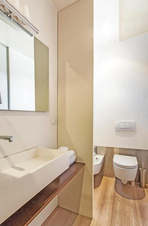 Modern Apartment In The Heart Of The Marais Paris